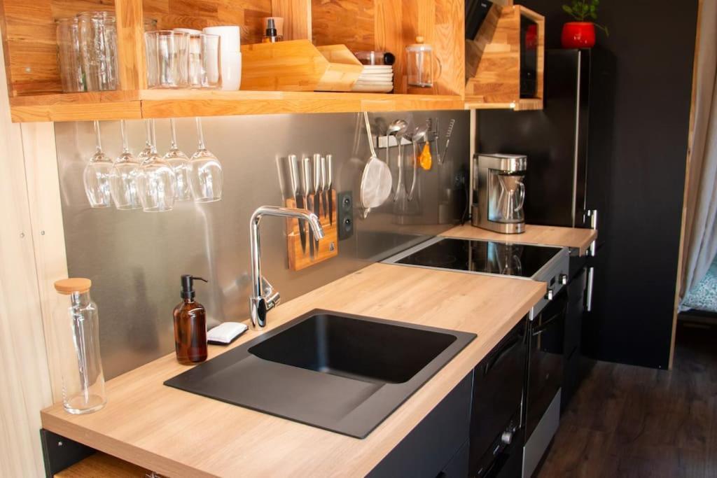 Vaimiti, Cabane Cosy Sous Les Pins サン・ブルヴァン・レ・パン エクステリア 写真
